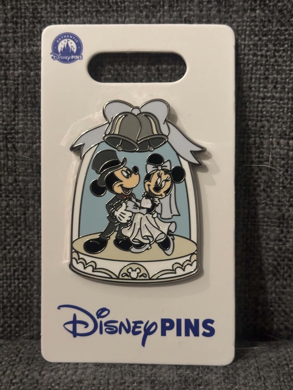 Walt Disney World Mickey & Minnie Mouse Wedding / Marriage Collectible Pin